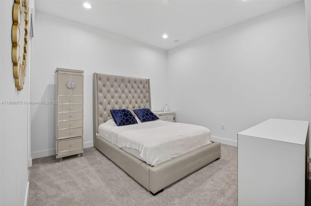 8317 Essex Country Club Dr, Boca Raton, FL 33434