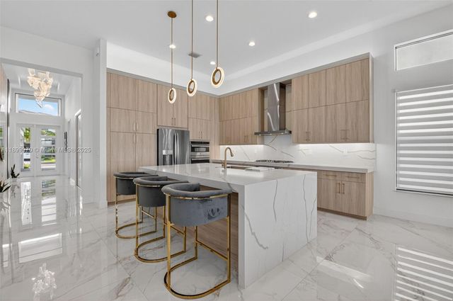 8317 Essex Country Club Dr, Boca Raton, FL 33434