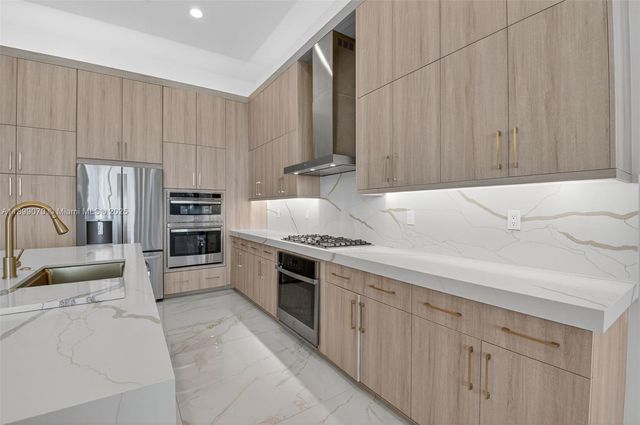 8317 Essex Country Club Dr, Boca Raton, FL 33434