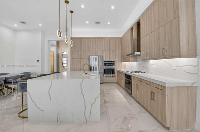 8317 Essex Country Club Dr, Boca Raton, FL 33434