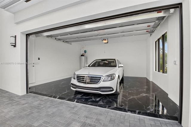 8317 Essex Country Club Dr, Boca Raton, FL 33434