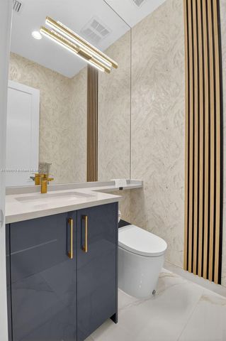 8317 Essex Country Club Dr, Boca Raton, FL 33434