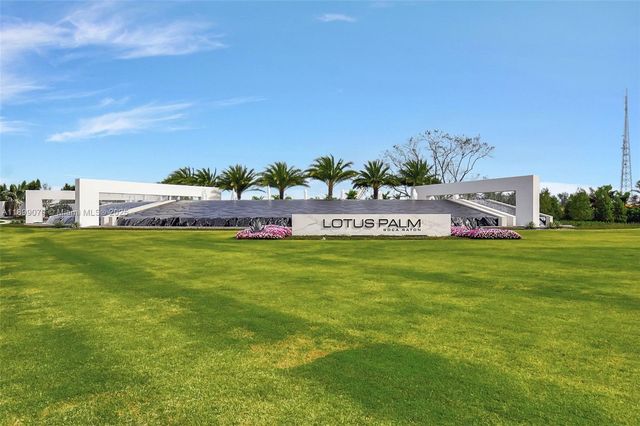 8317 Essex Country Club Dr, Boca Raton, FL 33434