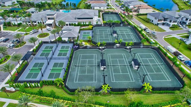 8317 Essex Country Club Dr, Boca Raton, FL 33434