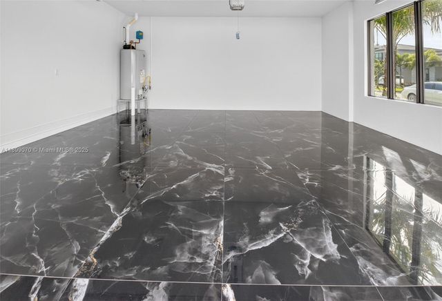 8317 Essex Country Club Dr, Boca Raton, FL 33434