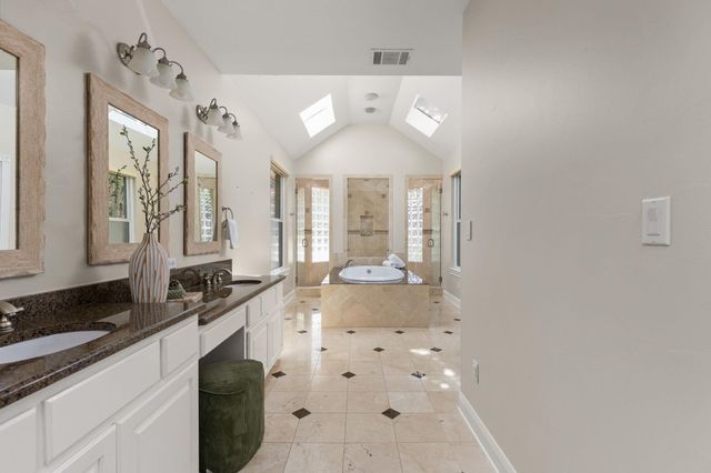2906 Padina DR, Austin, TX 78733