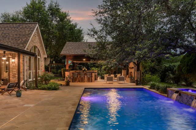2906 Padina DR, Austin, TX 78733