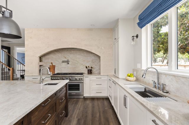 2906 Padina DR, Austin, TX 78733