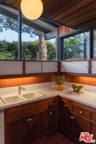 2437 Via Sonoma, Palos Verdes Estates, CA 90274