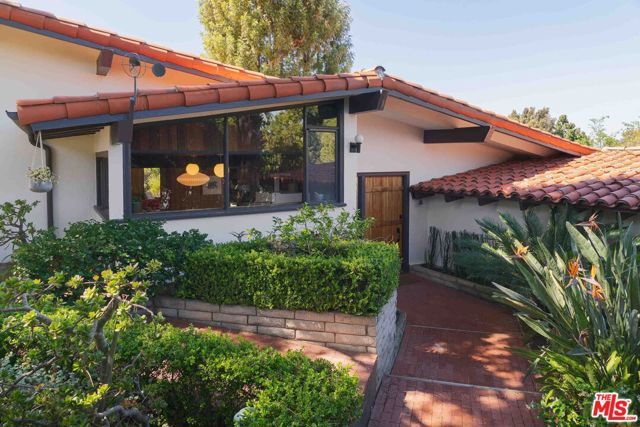 2437 Via Sonoma, Palos Verdes Estates, CA 90274