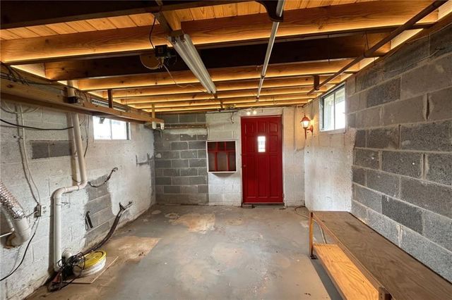 148 Robertson Avenue, Tallapoosa, GA 30176