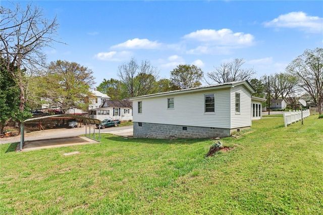 148 Robertson Avenue, Tallapoosa, GA 30176