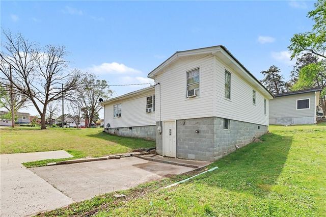 148 Robertson Avenue, Tallapoosa, GA 30176