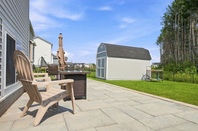 15519 Goodview Trail N, Hugo, MN 55038