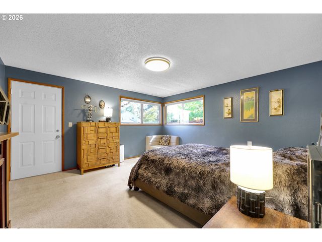 4791 LARKWOOD St, Eugene, OR 97405