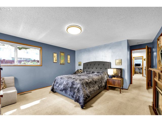 4791 LARKWOOD St, Eugene, OR 97405