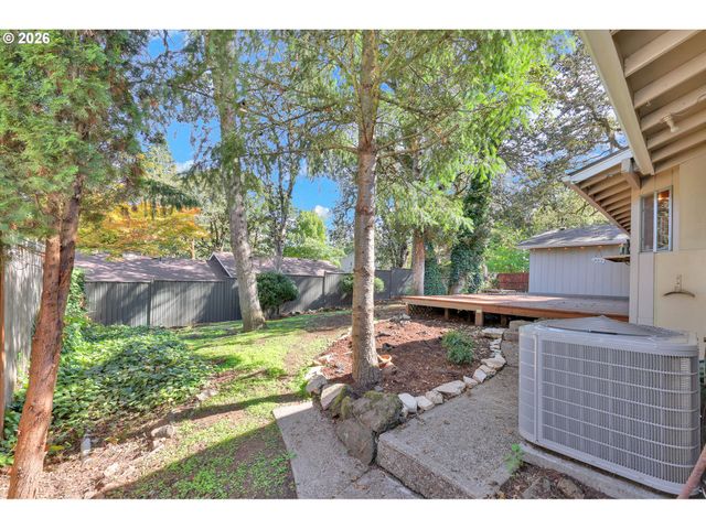 4791 LARKWOOD St, Eugene, OR 97405