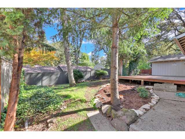 4791 LARKWOOD St, Eugene, OR 97405