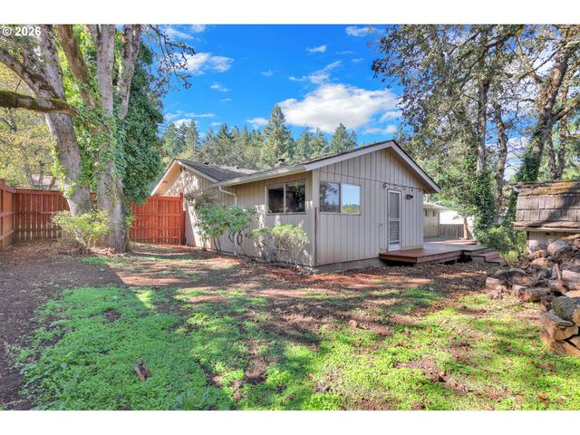 4791 LARKWOOD St, Eugene, OR 97405