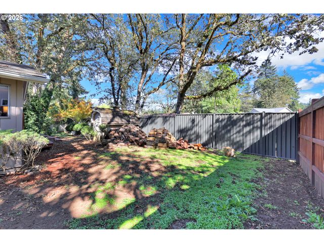 4791 LARKWOOD St, Eugene, OR 97405