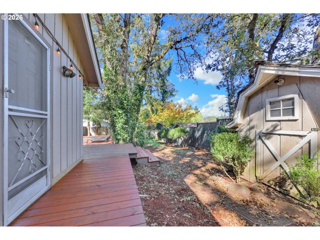 4791 LARKWOOD St, Eugene, OR 97405