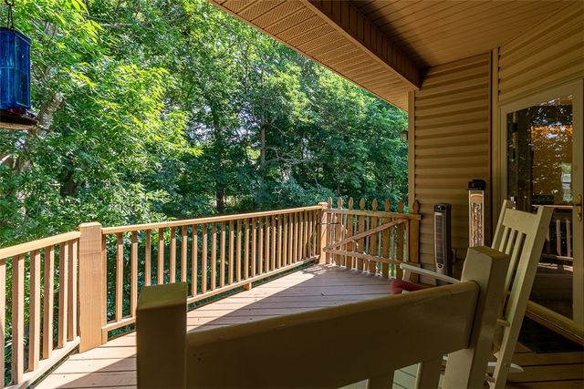 7 Highland Parkway, Bella Vista, AR 72715