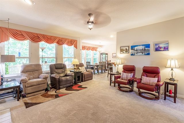 7 Highland Parkway, Bella Vista, AR 72715