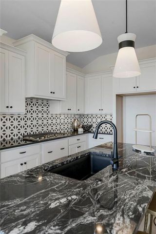 4211 W 158th Terrace, Overland Park, KS 66224