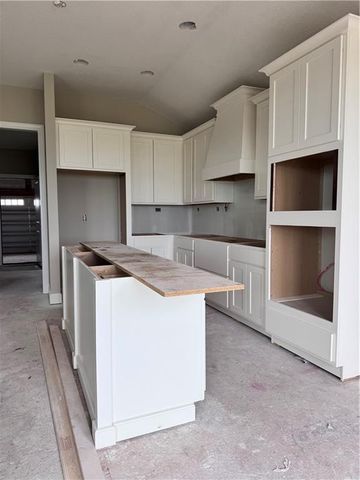 4211 W 158th Terrace, Overland Park, KS 66224