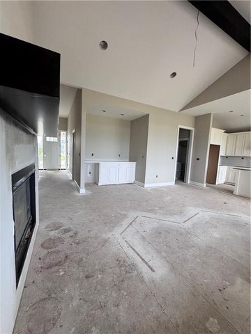 4211 W 158th Terrace, Overland Park, KS 66224