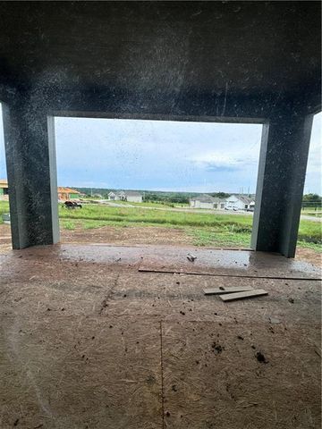 4211 W 158th Terrace, Overland Park, KS 66224