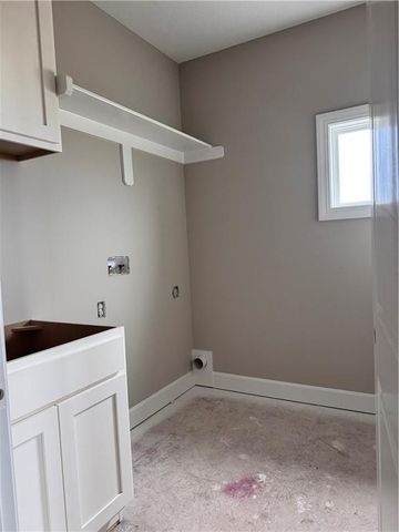 4211 W 158th Terrace, Overland Park, KS 66224