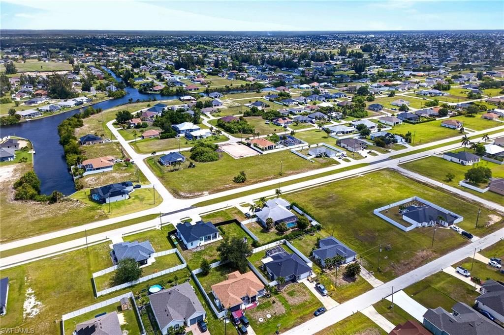 Image 23 of property listing at 2806 Tropicana PKWY W, Cape Coral, FL 33993