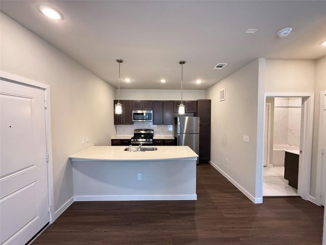 2102 Antoine Drive A1.3313, Houston, TX 77055