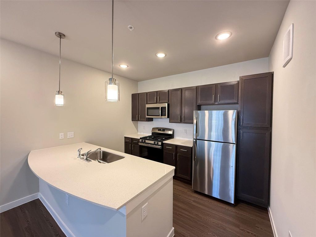 2102 Antoine Drive A1.3313, Houston, TX 77055