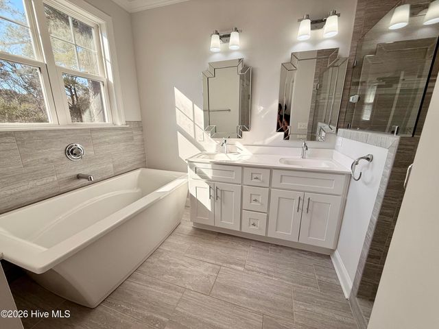 901 Saltspray Lane, Wilmington, NC 28409