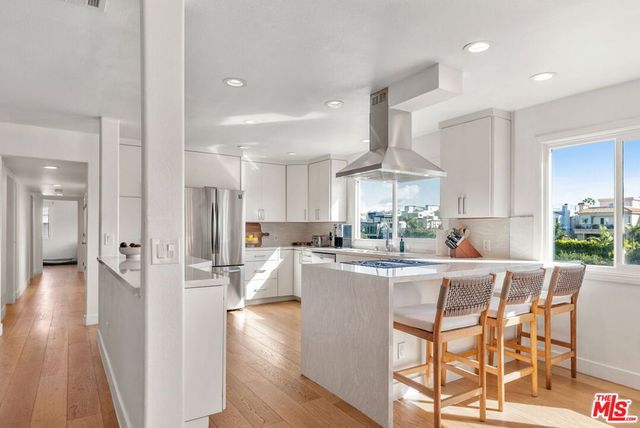 29 Lighthouse Street 2, Marina Del Rey, CA 90292