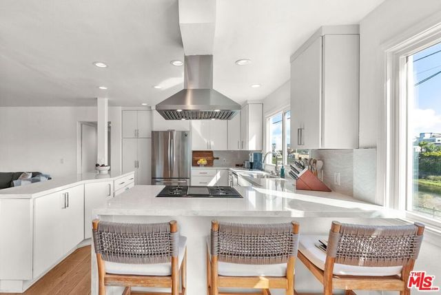 29 Lighthouse Street 2, Marina Del Rey, CA 90292