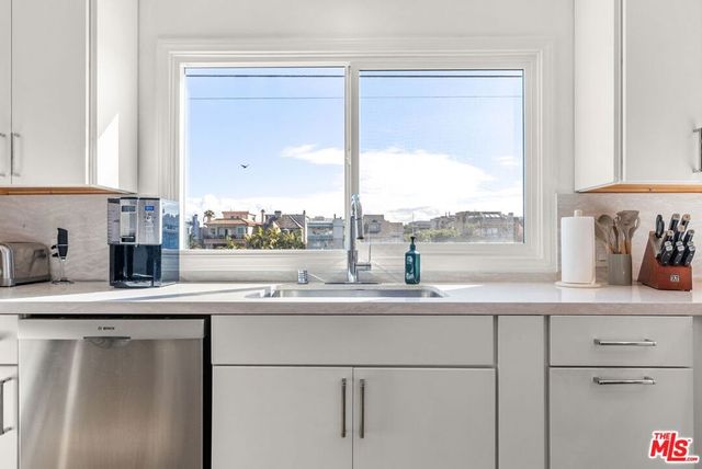 29 Lighthouse Street 2, Marina Del Rey, CA 90292