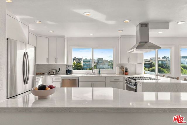 29 Lighthouse Street 2, Marina Del Rey, CA 90292