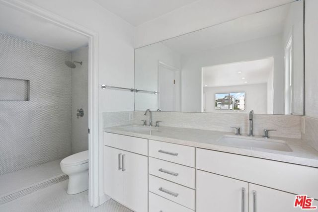 29 Lighthouse Street 2, Marina Del Rey, CA 90292