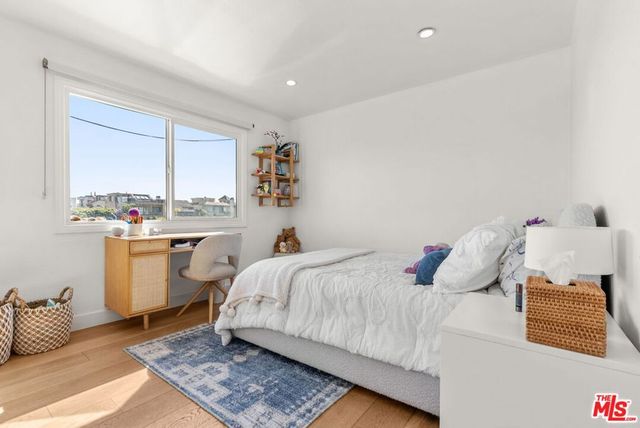 29 Lighthouse Street 2, Marina Del Rey, CA 90292