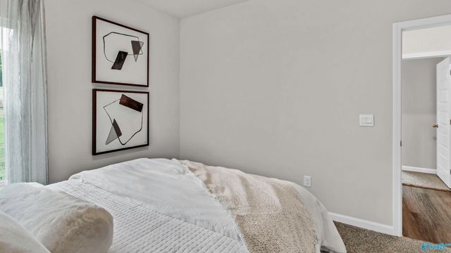 6142 Feather Way SE, Owens Cross Roads, AL 35763