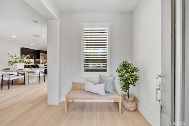 200 Chorus, Irvine, CA 92618