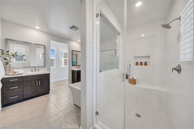 200 Chorus, Irvine, CA 92618