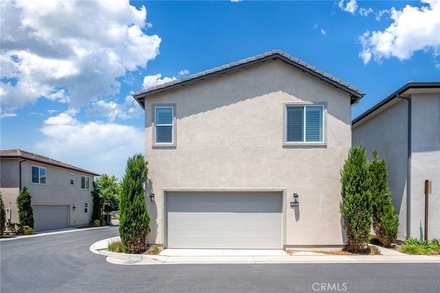 200 Chorus, Irvine, CA 92618