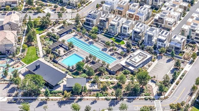 200 Chorus, Irvine, CA 92618