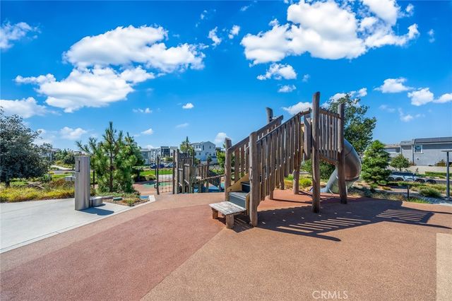 200 Chorus, Irvine, CA 92618