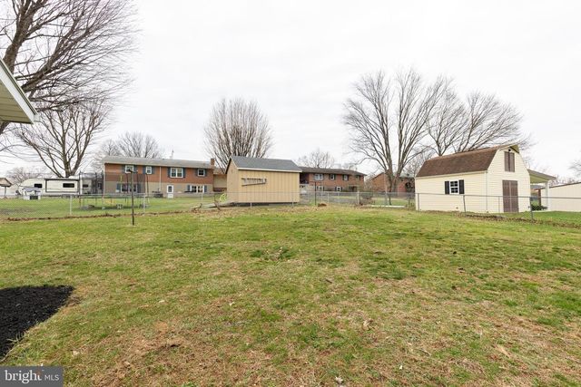 1286 FOX DEN DRIVE, Chambersburg, PA 17202