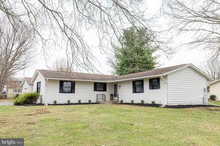 1286 FOX DEN DRIVE, Chambersburg, PA 17202